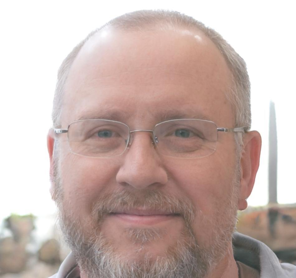 Наставник Максим Веселков